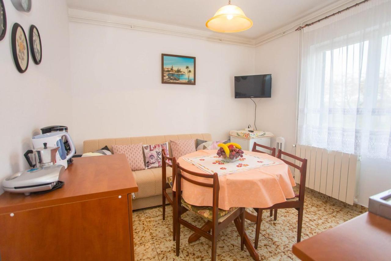 Apartment Complex Nevia Пореч Экстерьер фото