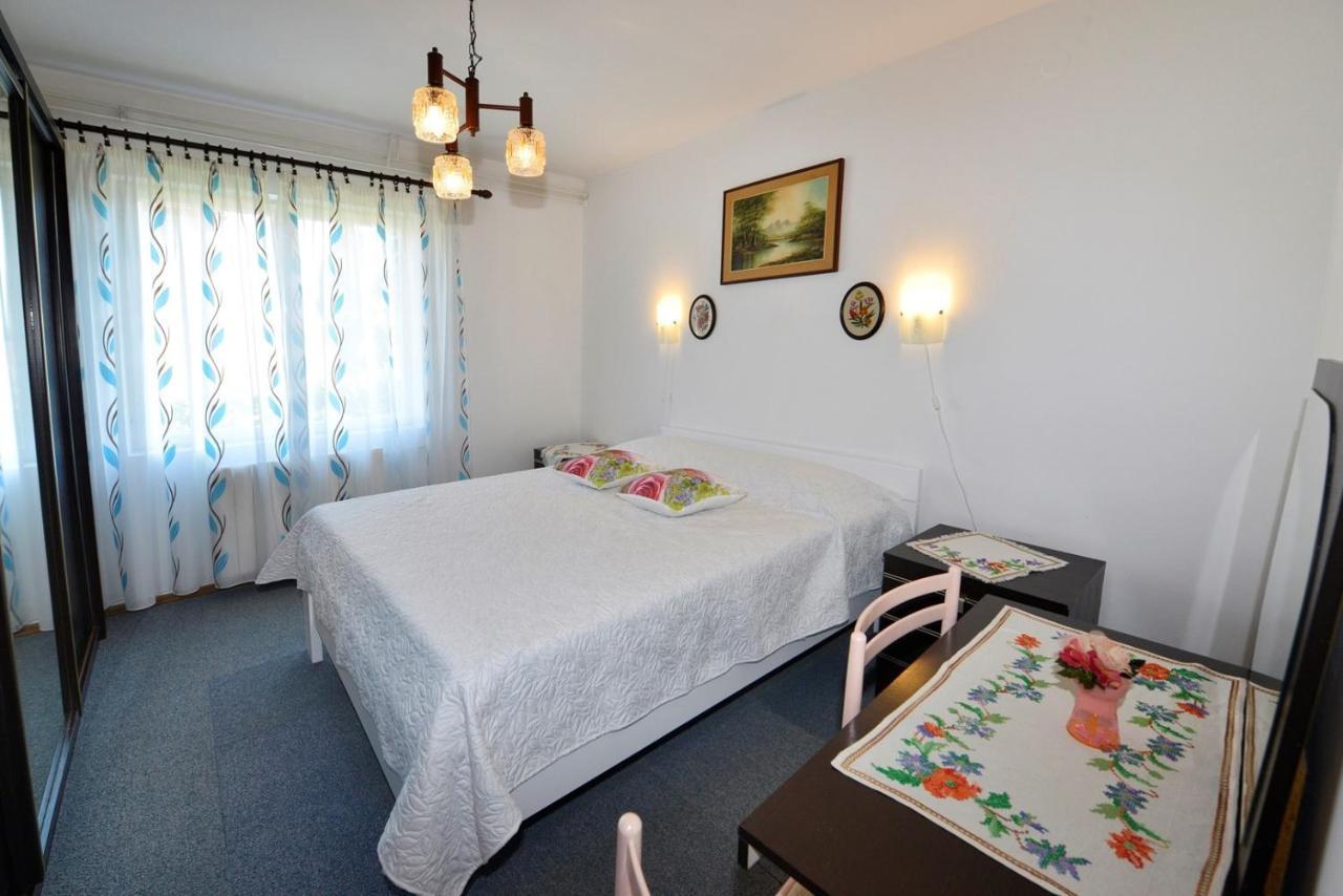 Apartment Complex Nevia Пореч Экстерьер фото